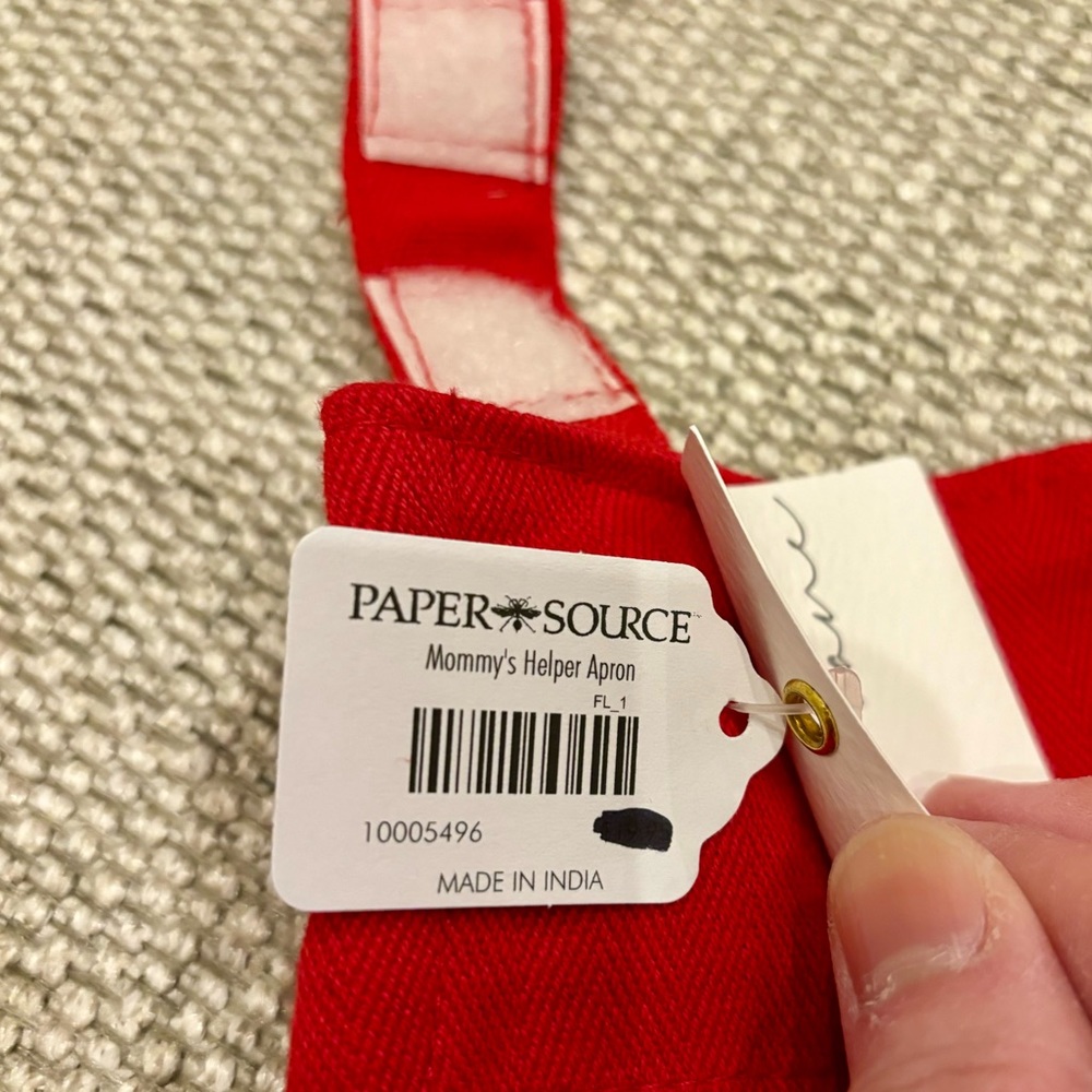 Apron (NWT) - Picture 5 of 8